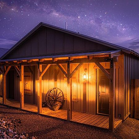 -Pet Friendly- Miners Cabin #5 -Two Double Beds - Private Balcony Tombstone Εξωτερικό φωτογραφία