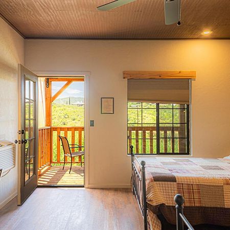 -Pet Friendly- Miners Cabin #5 -Two Double Beds - Private Balcony Tombstone Εξωτερικό φωτογραφία