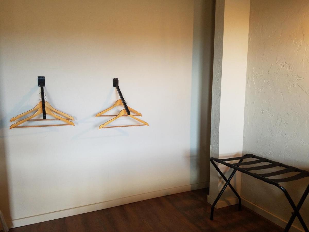 -Pet Friendly- Miners Cabin #5 -Two Double Beds - Private Balcony Tombstone Εξωτερικό φωτογραφία