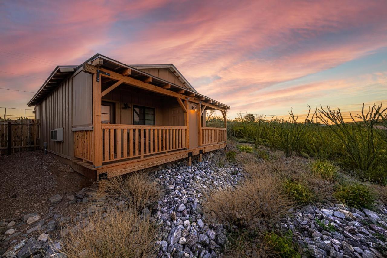 -Pet Friendly- Miners Cabin #5 -Two Double Beds - Private Balcony Tombstone Εξωτερικό φωτογραφία
