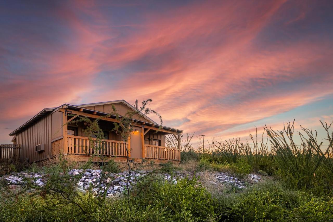 -Pet Friendly- Miners Cabin #5 -Two Double Beds - Private Balcony Tombstone Εξωτερικό φωτογραφία