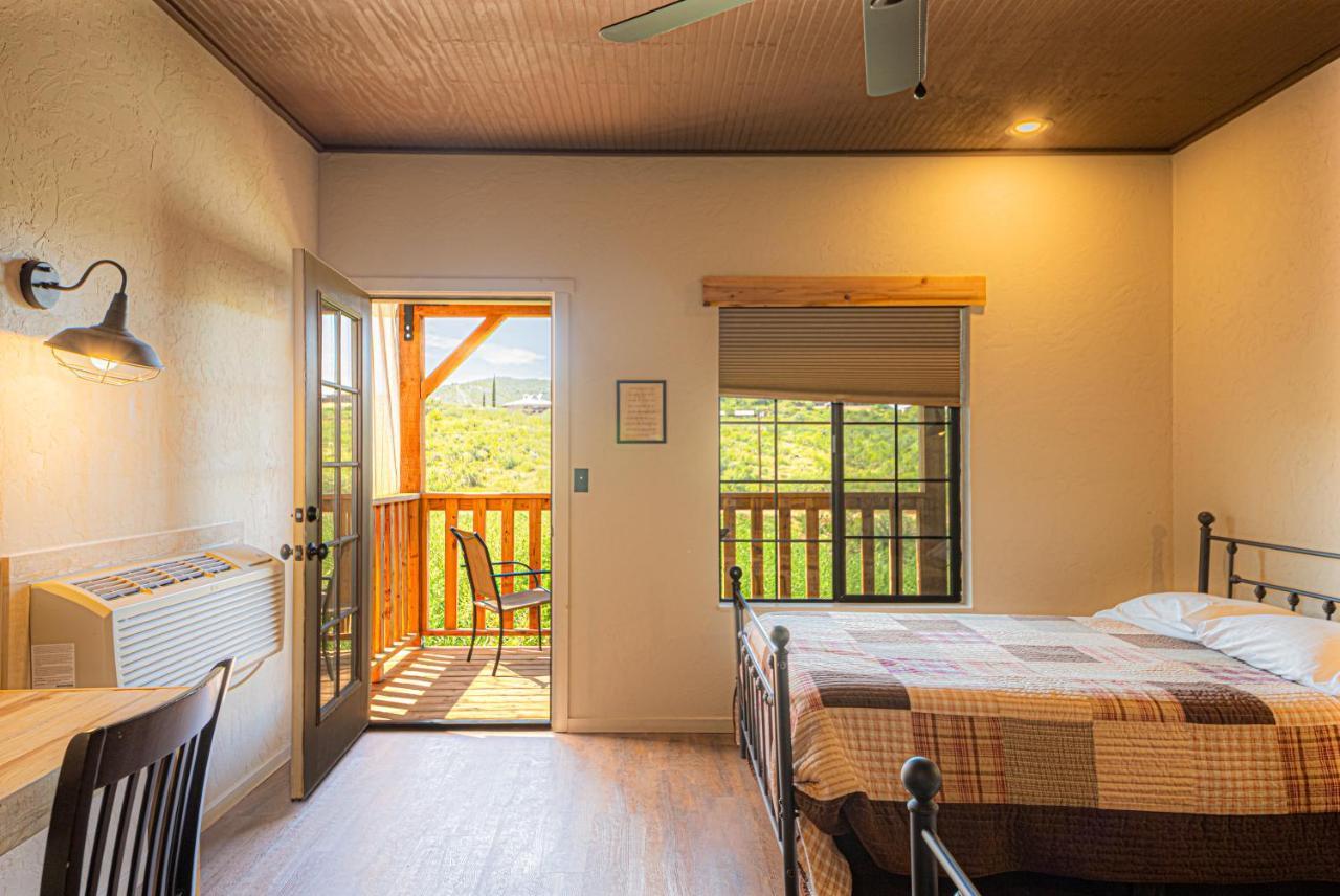 -Pet Friendly- Miners Cabin #5 -Two Double Beds - Private Balcony Tombstone Εξωτερικό φωτογραφία